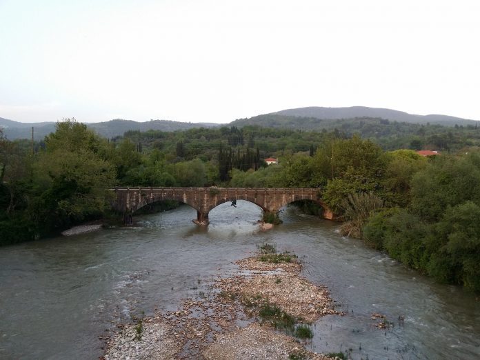 Νεκρός Iερέας στο Λάδωνα ποταμό