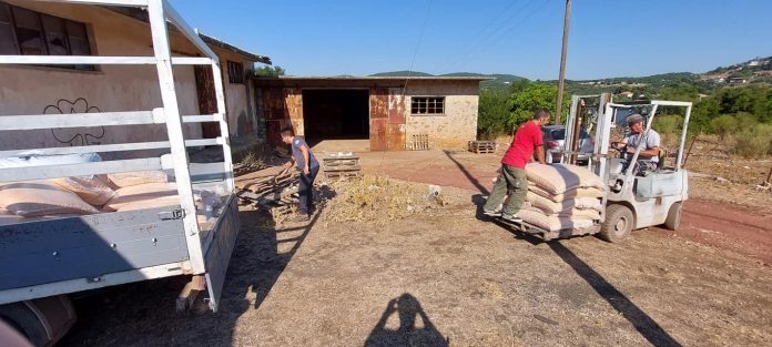 Βοήθεια στους πυρόπληκτους από το Βούτσι (ph)