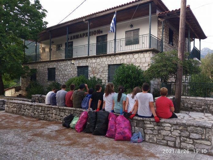 Παράσταση Καραγκιόζη και δράση καθαρισμού στη Κοντοβάζαινα (ph)