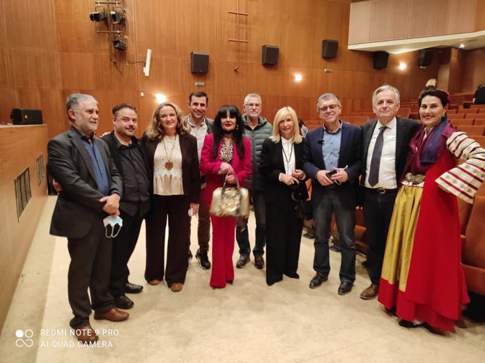 Συγκίνηση στην εκδήλωση της Περιφέρειας Αττικής για τους Αρκάδες