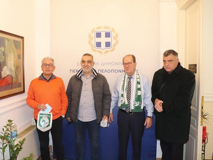 Συνάντηση στην Περιφέρεια Πελοποννήσου για το γήπεδο του Παναρκαδικού