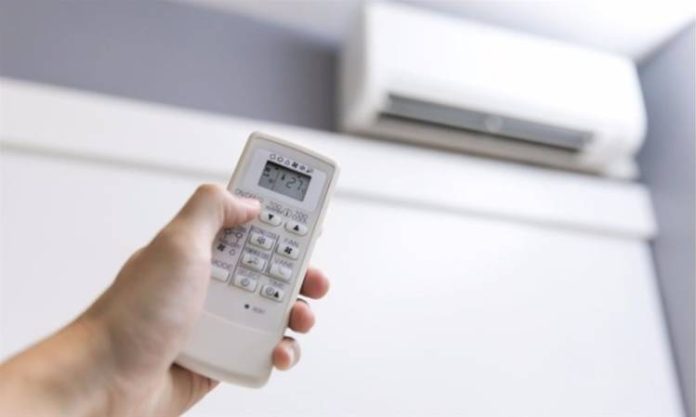 ΥΠΕΝ:100 εκατομμύρια ευρώ σε 200.000 νοικοκυριά για την αντικατάσταση παλιών κλιματιστικών, ψυγείων και καταψυκτών