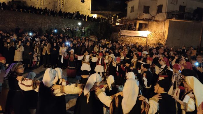 Τιμή στους Αγωνιστές του ’21: Αναβίωση της Πολιορκίας στο Κάστρο της Καρύταινας