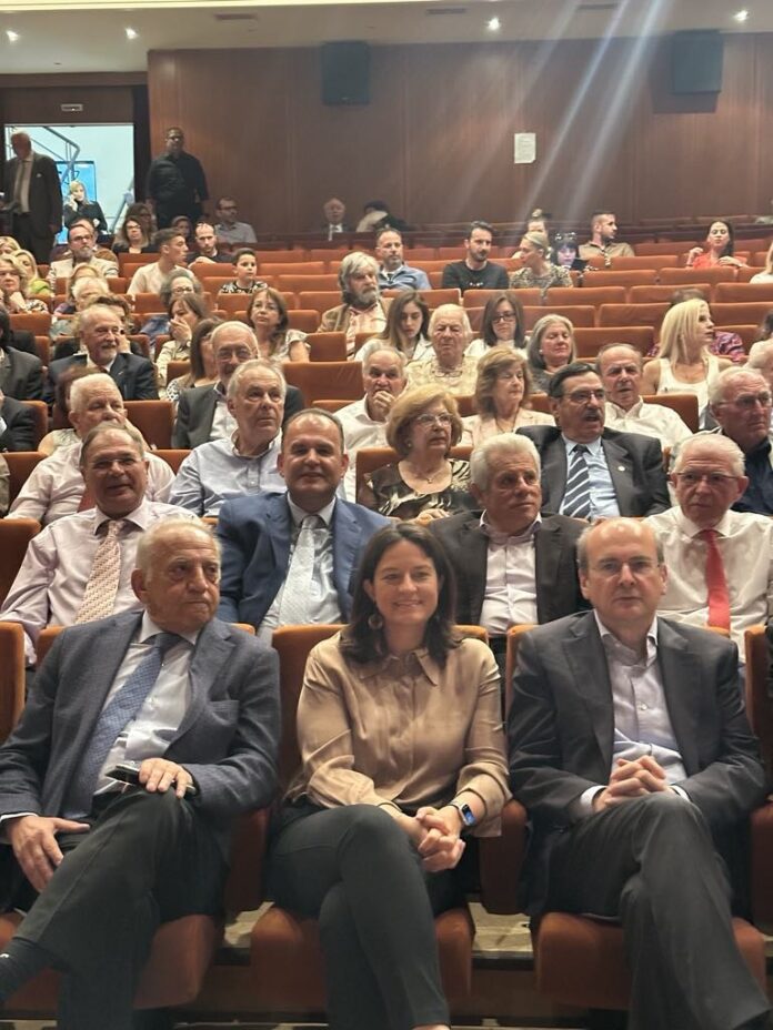 Η παρουσίαση του βιβλίου του Παύλου Καμάρα με τίτλο «Το δικό μου ταξίδι»