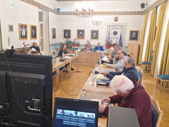 Έργα για οδική ασφάλεια και αγροτική παραγωγή στο επίκεντρο της Περιφερειακής Επιτροπής