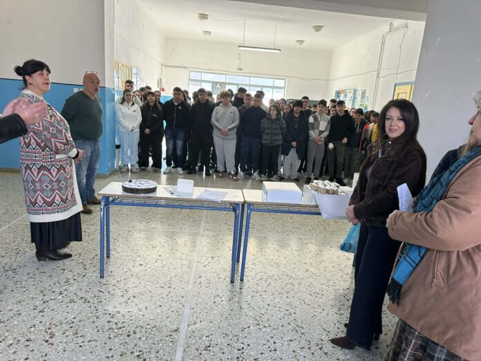 Η κοπή της πρωτοχρονιάτικης πίτας του Συλλόγου Γονέων και Κηδεμόνων του Γυμνασίου και Λυκείου Βυτίνας