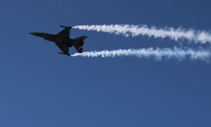 Δύο ελληνικά F-16 αναχαίτισαν drone από τον Λίβανο πριν μπουν στην Κύπρο, επέστρεψε πτήση της Aegean στην Αθήνα