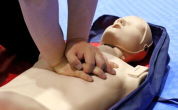 Δωρεάν σεμινάρια Πρώτων Βοηθειών και ΚΑΡΠΑ για επιχειρήσεις σε Γορτυνία, Τρίπολη και Μεγαλόπολη